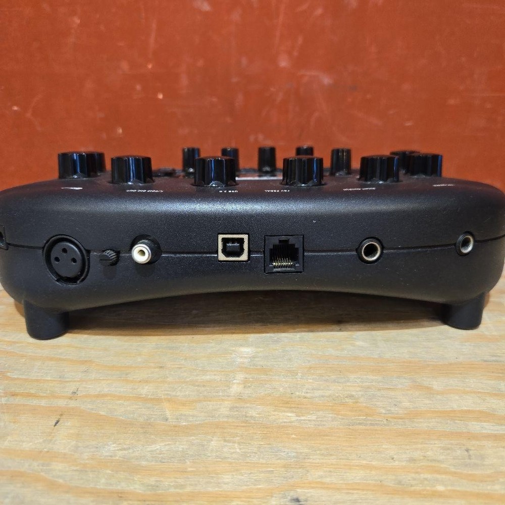 LINE6 POD HD Black Guitar Multi Effector