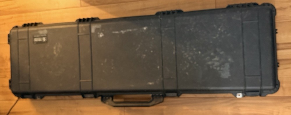 Weapons case