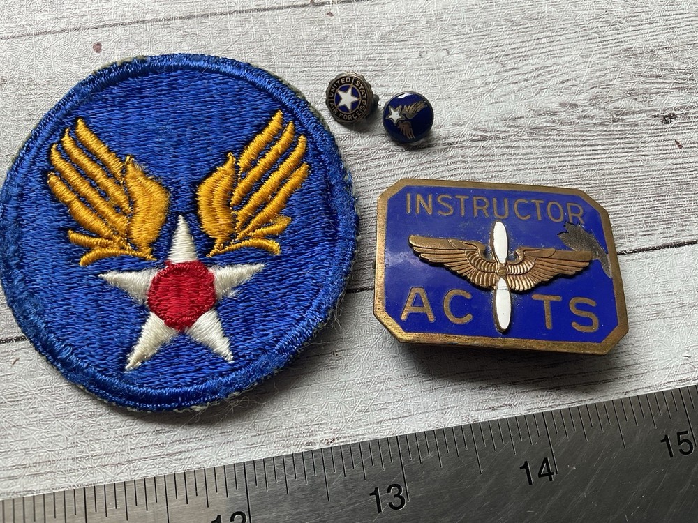 ORIGINAL WWII AIR CORPS INSTRUCTOR TRAINING BADGE PIN PLUS