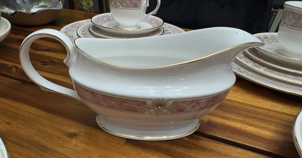 46pc Lenox Fine Bone China Venetian Marble Pattern, 8/5 Piece Place Setting MINT