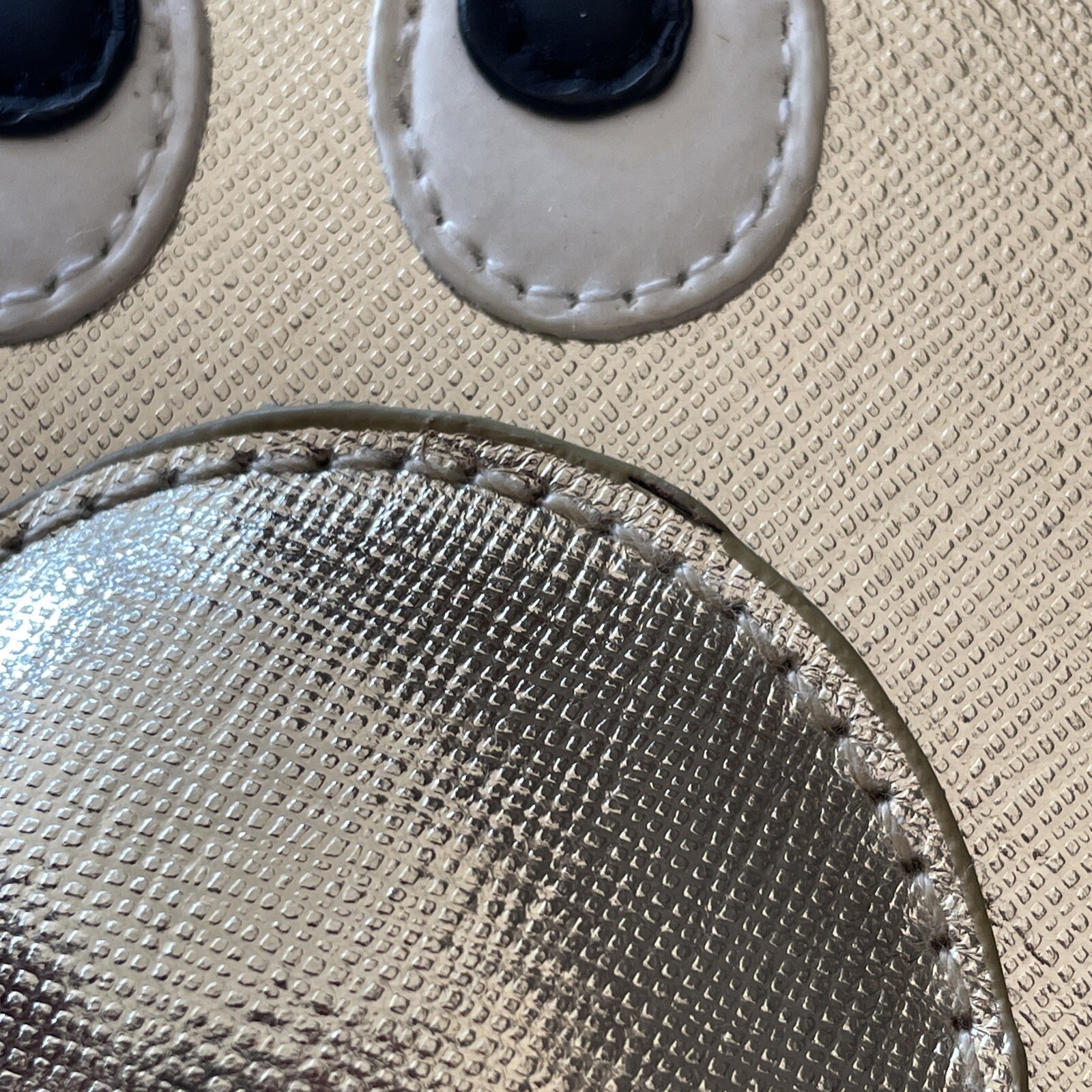 Disney Parks Alice in Wonderland Doorknob Coin Purse Wallet Pouch Zipper Retired