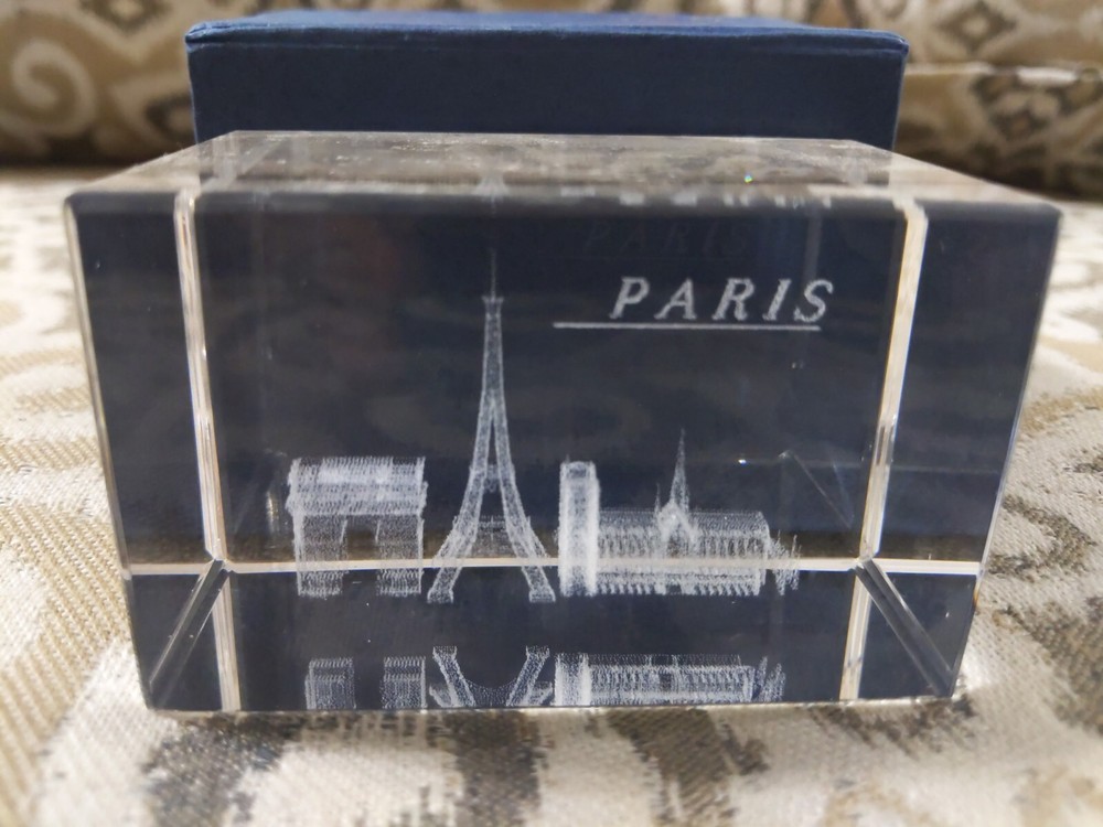 Paris Hologram