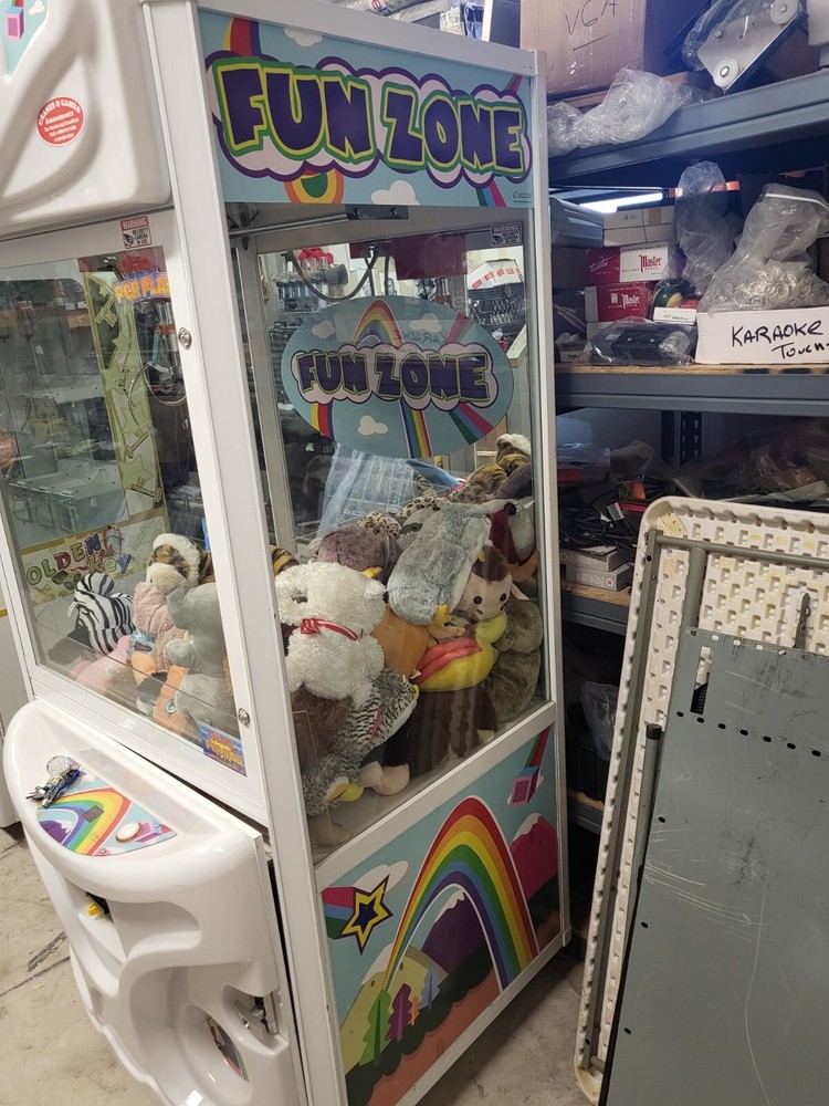 FUN ZONE PLUSH CRANE MACHINE SHIPPING AVAILABLE