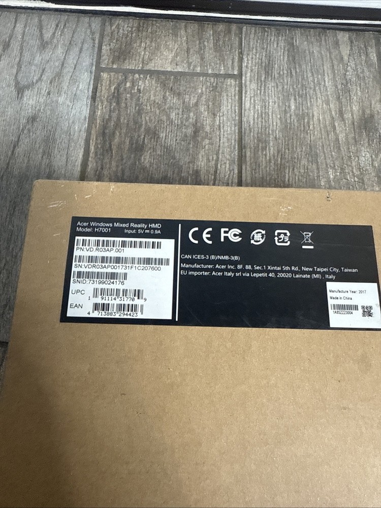 Acer Virtual Reality Windows Head-Mounted Display-H7001 Headset-Open Box