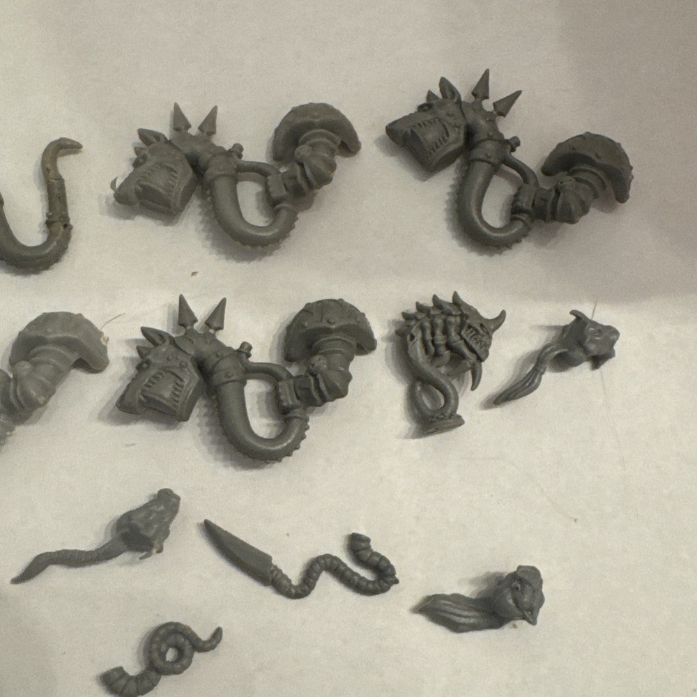 Warhammer Chaos - Mutations, Mutated Arms, Tentacles X 12 - Conversion Bits (13)
