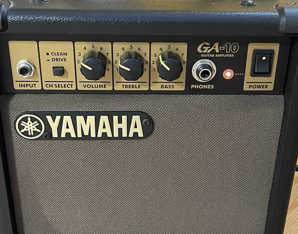 Yamaha Guitar Amplifier Model GA 10