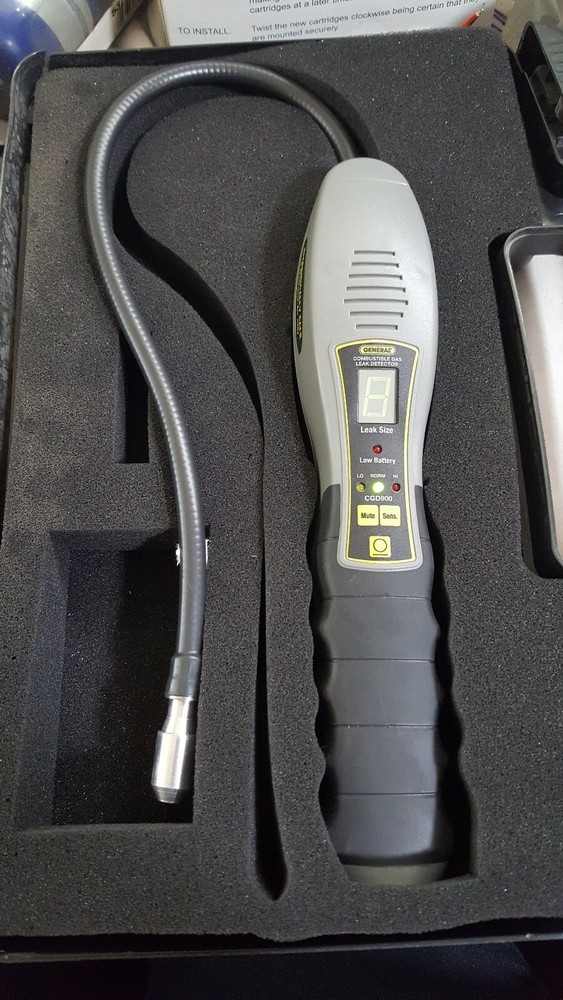 General Tool #NGD8800 Combustible Gas Leak Detector  w/ Case.