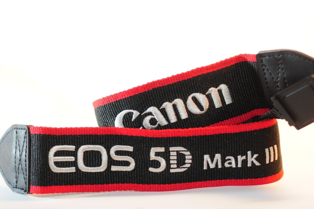 Canon EOS 5D mark III camera shoulder strap MINT Genuine