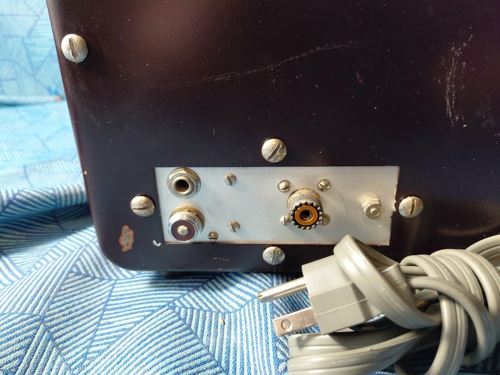 Johnson Viking Ranger Tube Transmitter Powers On Tubes Light Meter Works