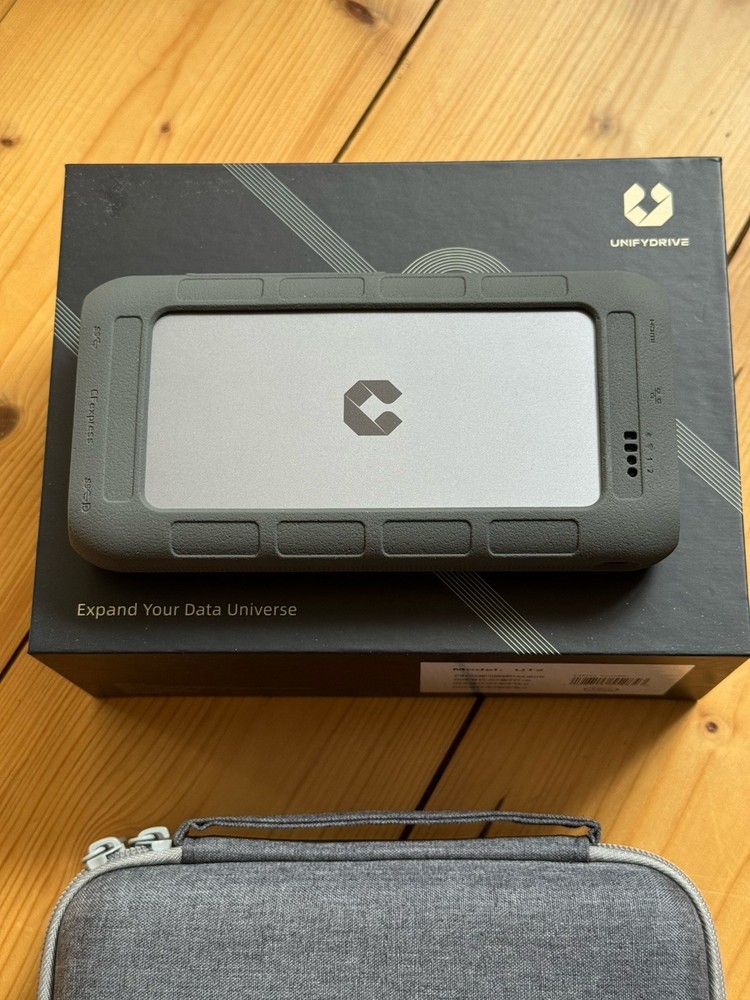 UnifyDrive UT2 Portable NAS