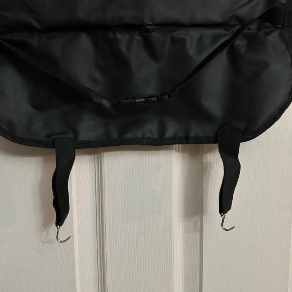 Hanging backseat organizer