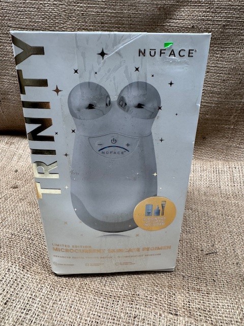 NuFACE Trinity Limited Edition Microcurrent Skincare Regimen Set *Open Box