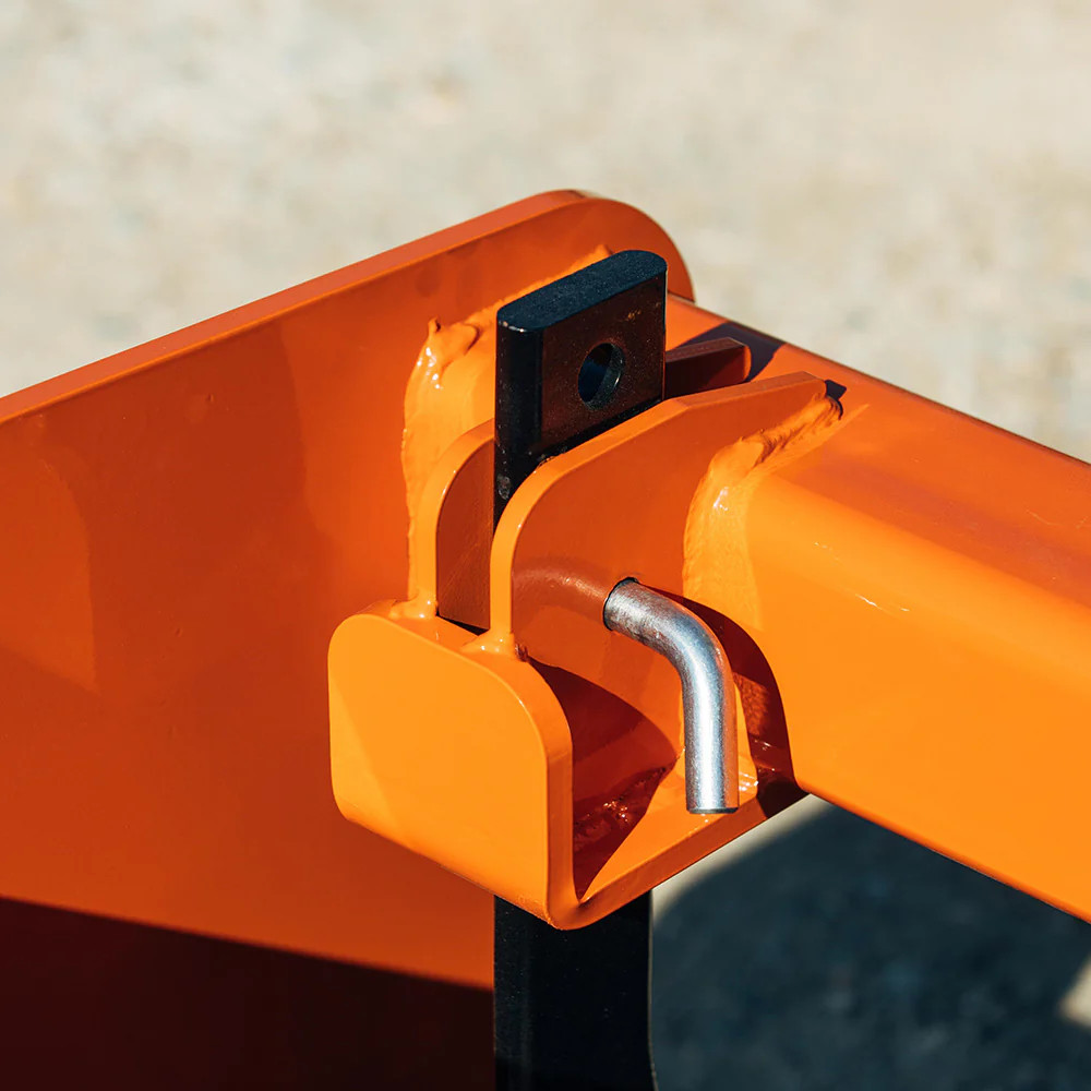 Titan Attachments 4 FT Pro Series 3 Point Rear Box Blade, Cat 1 Hook Up, QH1