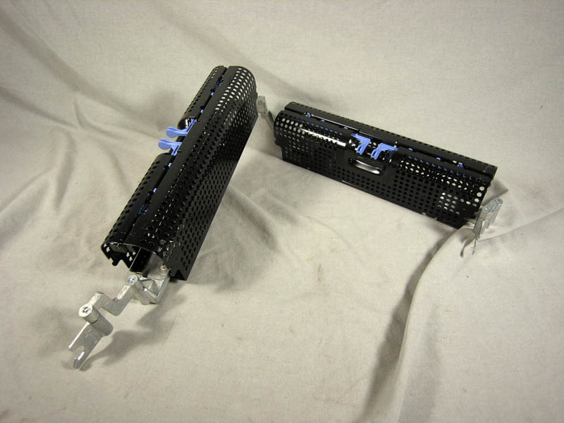 Triquest Swing Out Cable Manager NEW  (5-4)