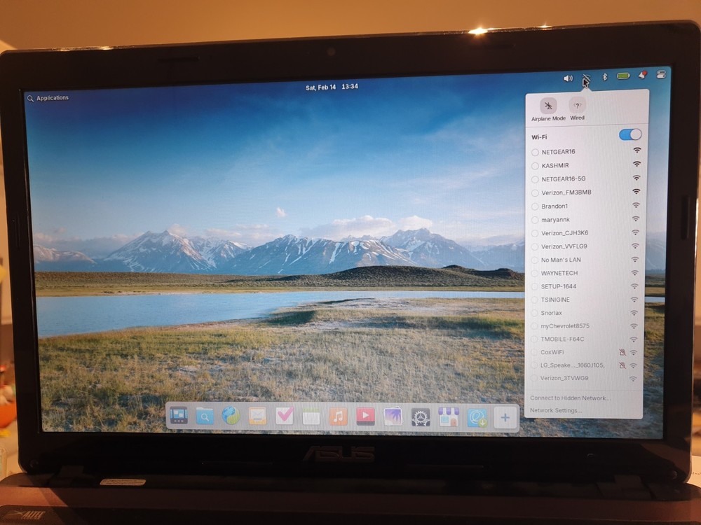 Linux ElementaryOS V8.1, 64-bit, Bootable Live and Install USB Flash Drive