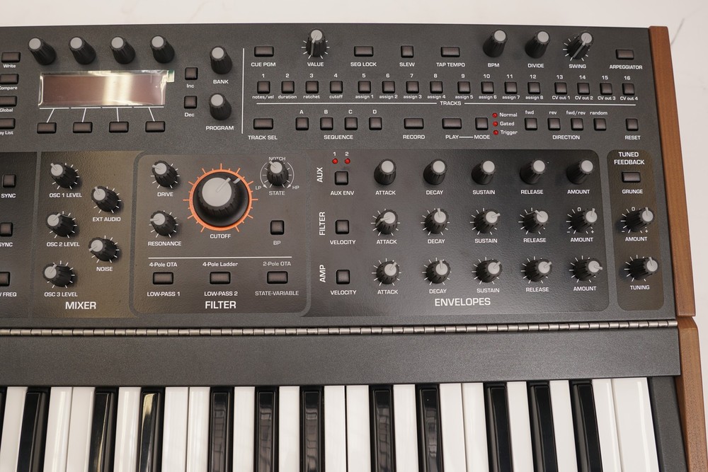 Sequential Pro 3 SE Special Edition Multi-filter Monosynth PRO