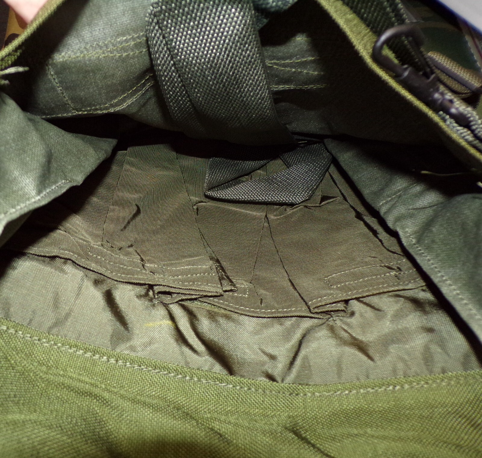 Original US Army OD M40 Series Gas Mask Carrier Assembly Bag (New/Unissued)