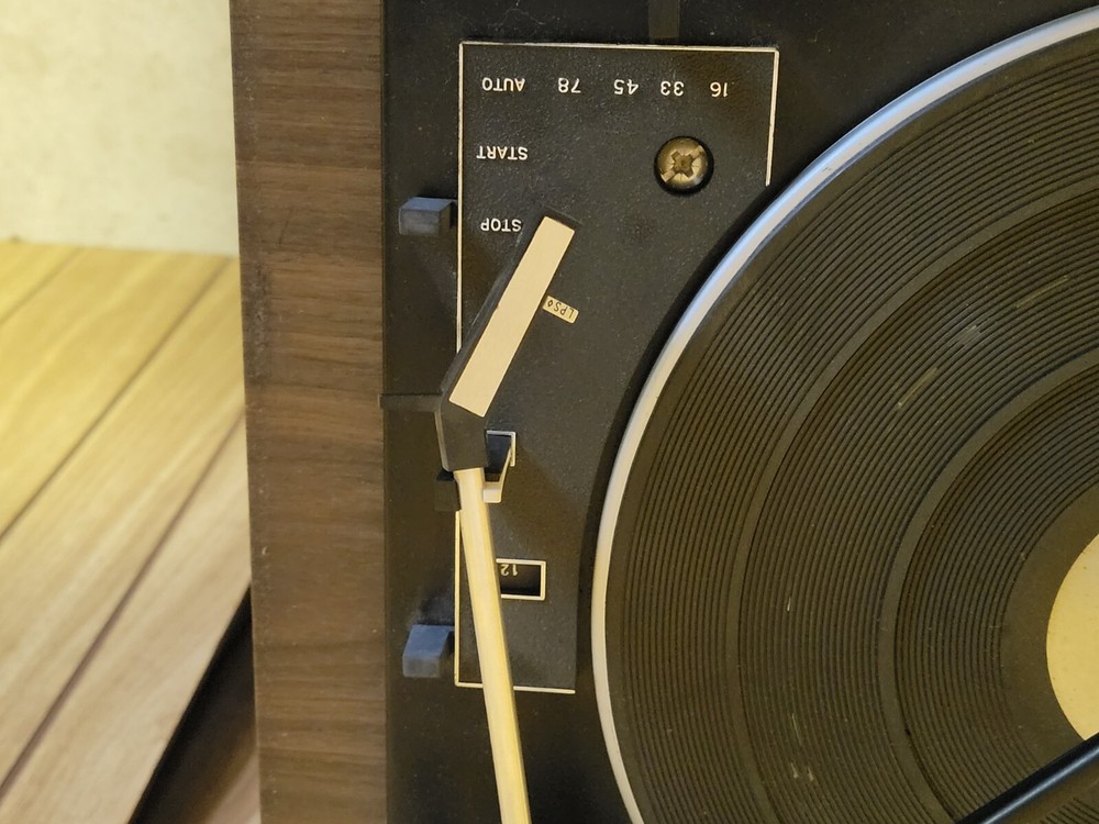 lloyds record player