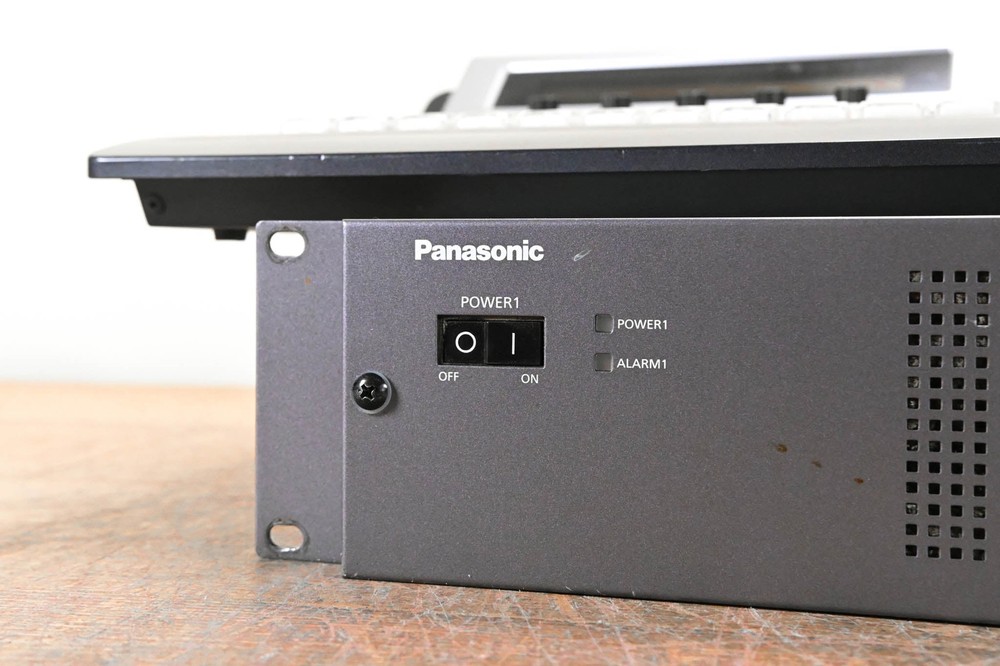 Panasonic AV-HS450 Multi-Format HD/SD 1 M/E Live Switcher CG01D84