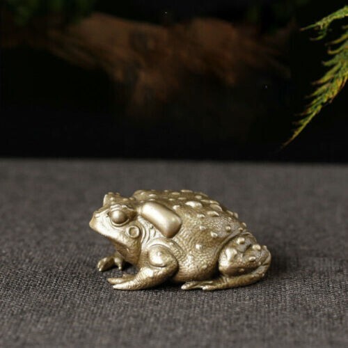 Antique Bronze Sculpture of Solid Brass Toad Small Ornament