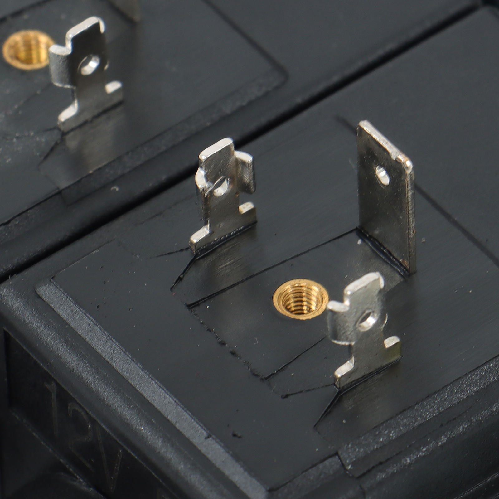 Heavy Duty 4 Spool Hydraulic Control Valve 12V DC 13 GPM 3600 PSI