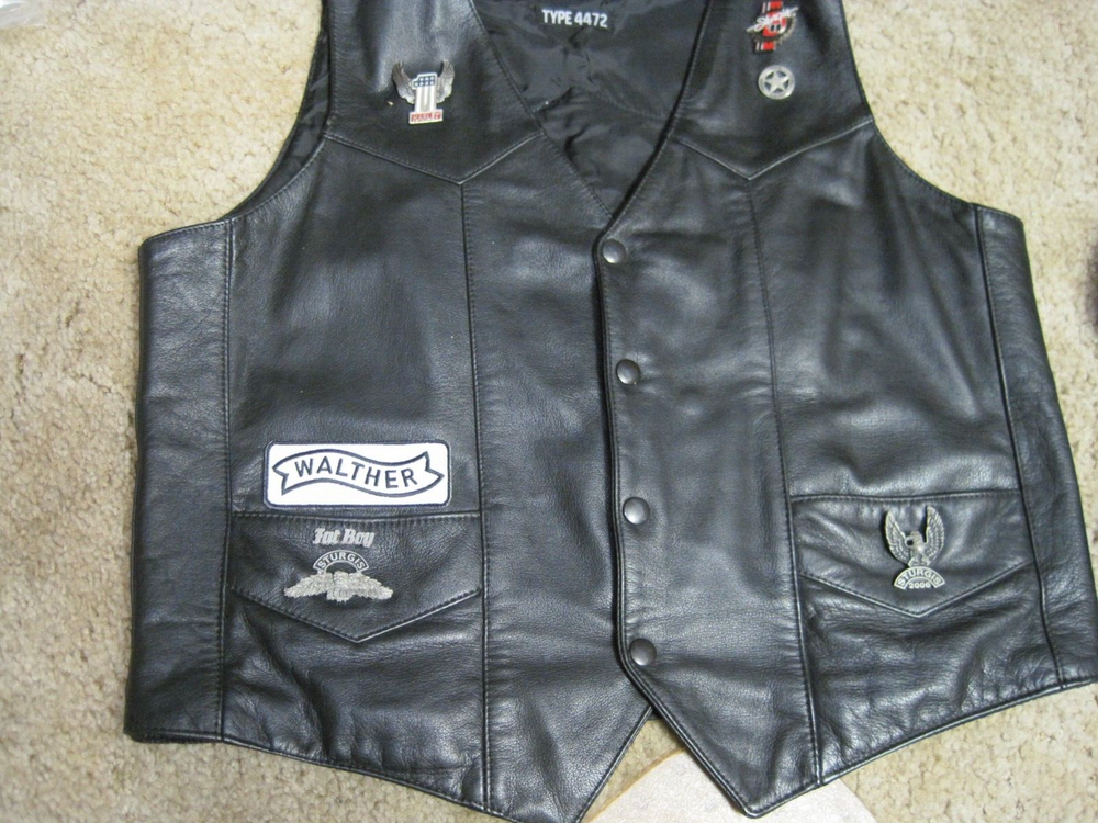 WALTHER FIREARMS VEST PATCH BLK ON WHT HOOK BACK 1.25 X 4 IN RECTANGLE GUN PATCH