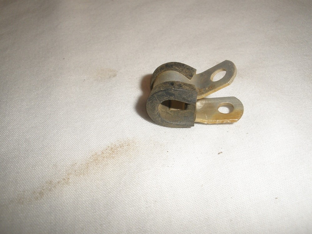 Adel Cushion Loop Clamp  DG-4 1/4" 20 Pieces