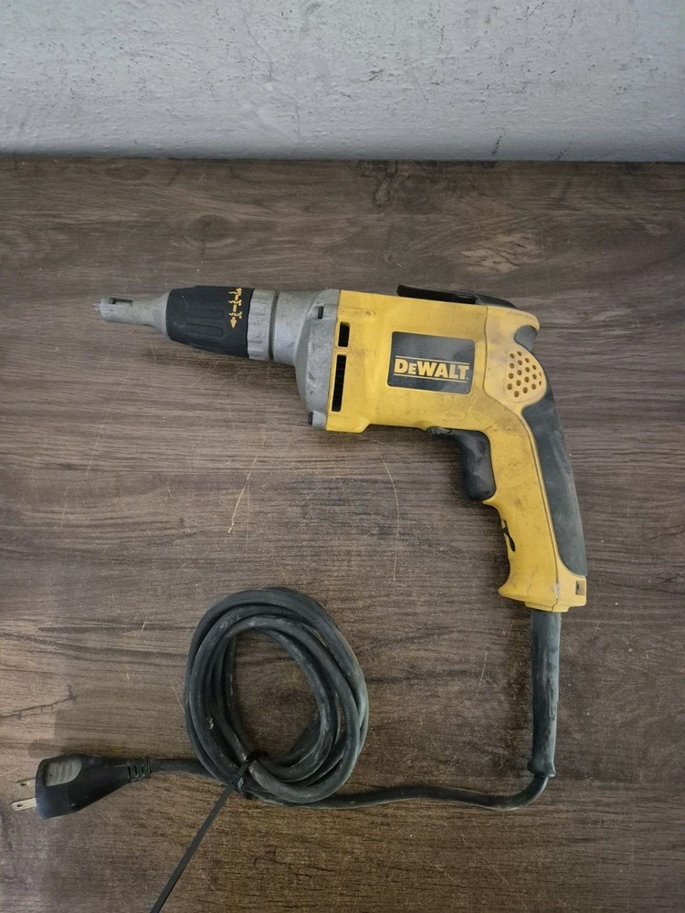 DEWALT DW272 VSR Drywall Screwdriver