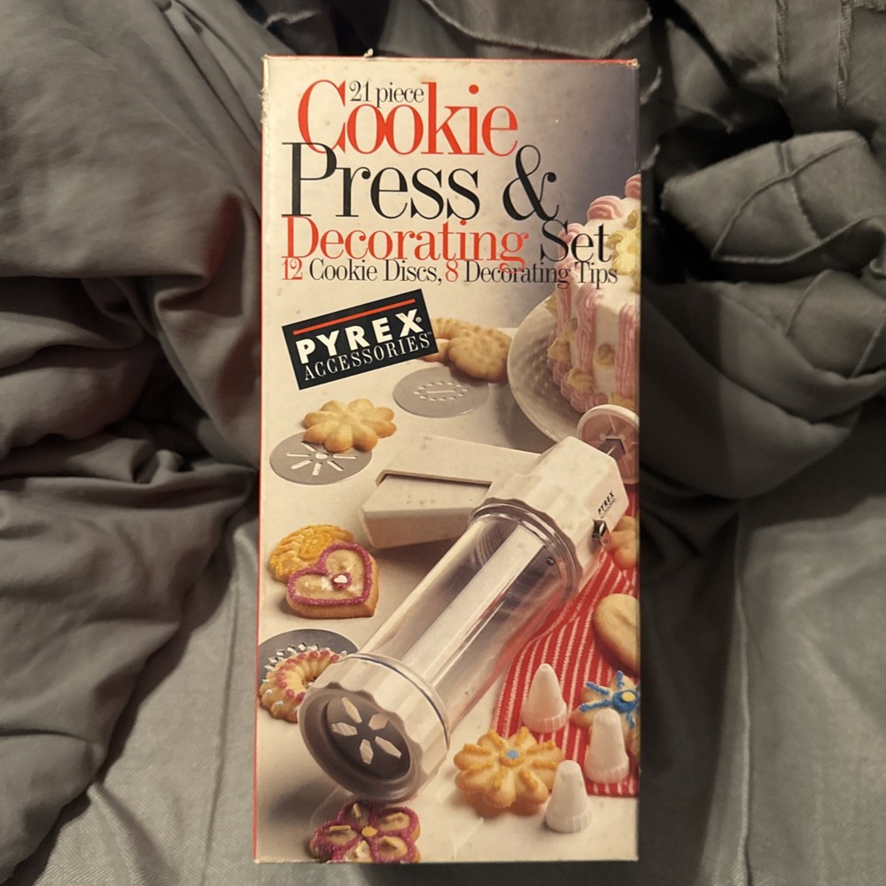 21 Piece Cookie Press & Decorating Set 12 Cookie Discs 8 Decorating Tips New