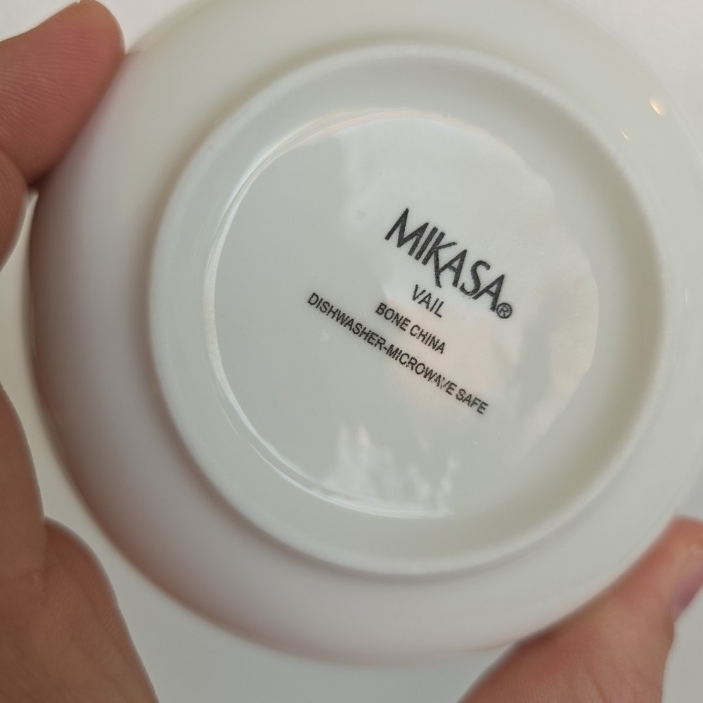 MIKASA WHITE VAIL SMALL FRUIT DESSERT BOWL