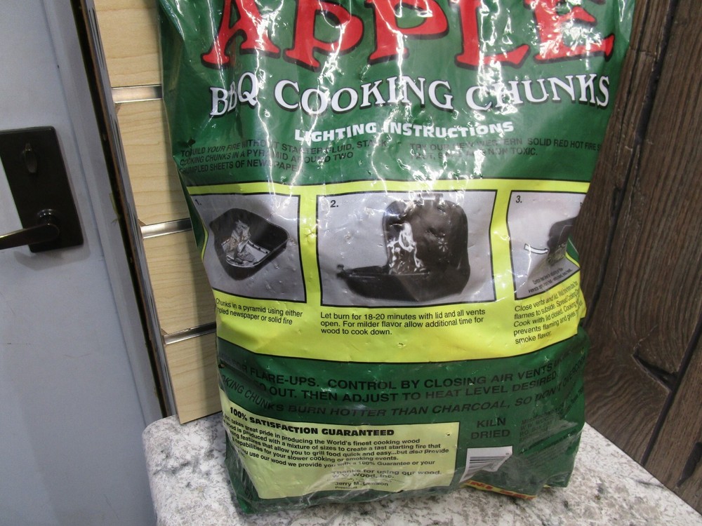 Big Green Egg Apple Wood Chunks