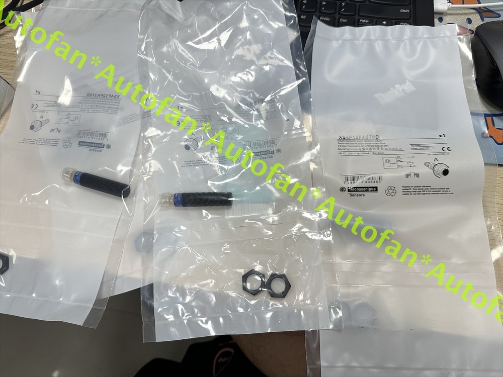 1pc NEW XS4P12PA370D sensor