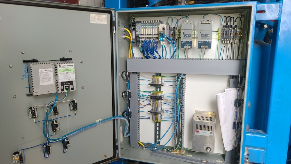 Cyclonair Sandblasting System With Control System 15 Sets With 8 Dry Van Contain