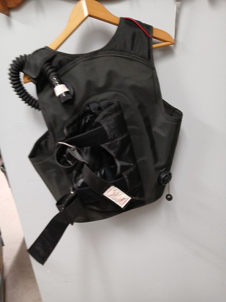 Solace Scuba Diving dive Vest BCD Buoyancy compensator size medium