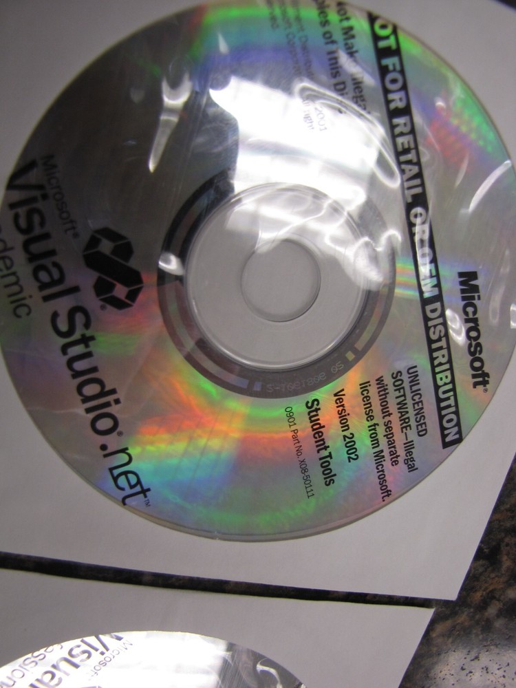 Microsoft Visual Studio .NET Academic 2002 -6 Discs