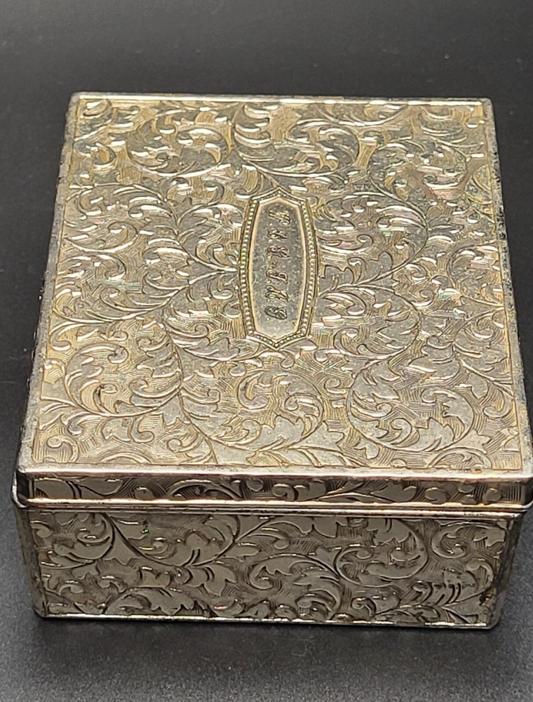 Vintage Silver Plated Lidded Cigarette Box Leaf Pattern 3.5"