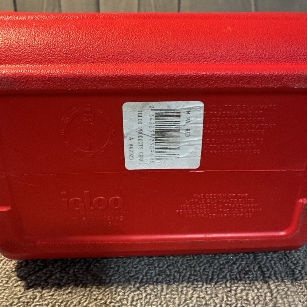 IGLOO Playmate Mini 4 qt. Hard Cooler, Red / White