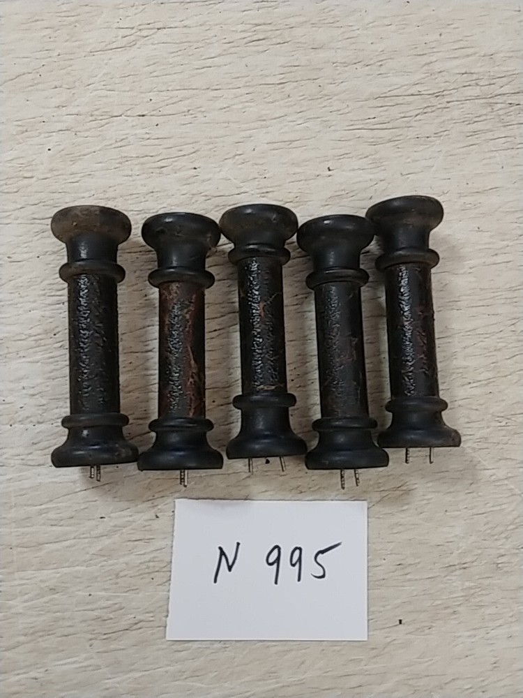 5 MANTLE CLOCK  ROUND WOODEN COLUMNS