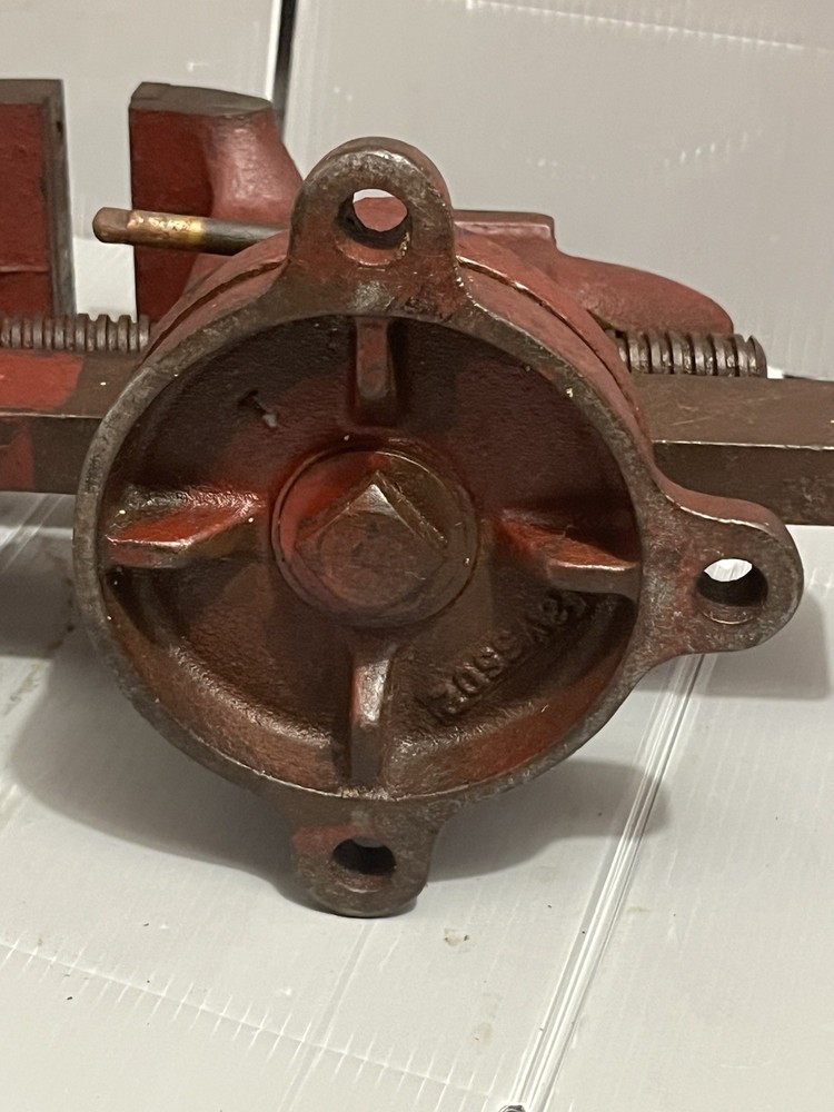 Vintage Dunlap Swivel Base Work Bench Vise Model 5196