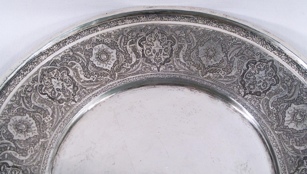 LARGE ANTIQUE PERSIAN ENGRAVED SOLID SILVER TRAY CHARGER PLATE