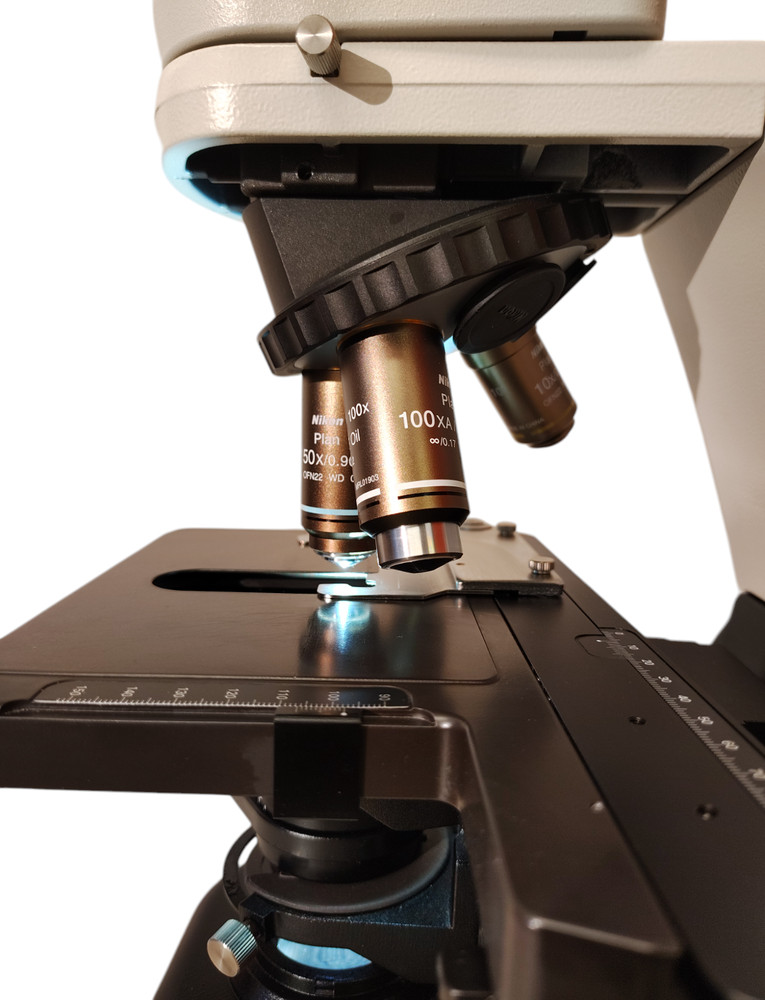 Nikon Eclipse Ci-L LED Microscope with 4 Objectives 100x, 50x, 40x, 10x