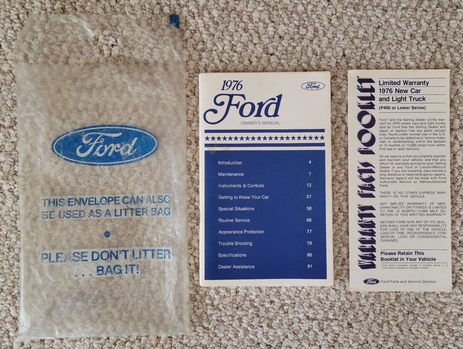 1976 FORD OWNERS MANUAL LTD COUNTRY SQUIRE SEDAN