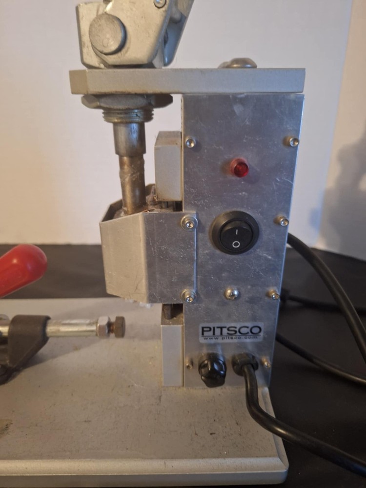 Pitsco Benchtop Manual Plastic Injection Molding Machine – Tested Working