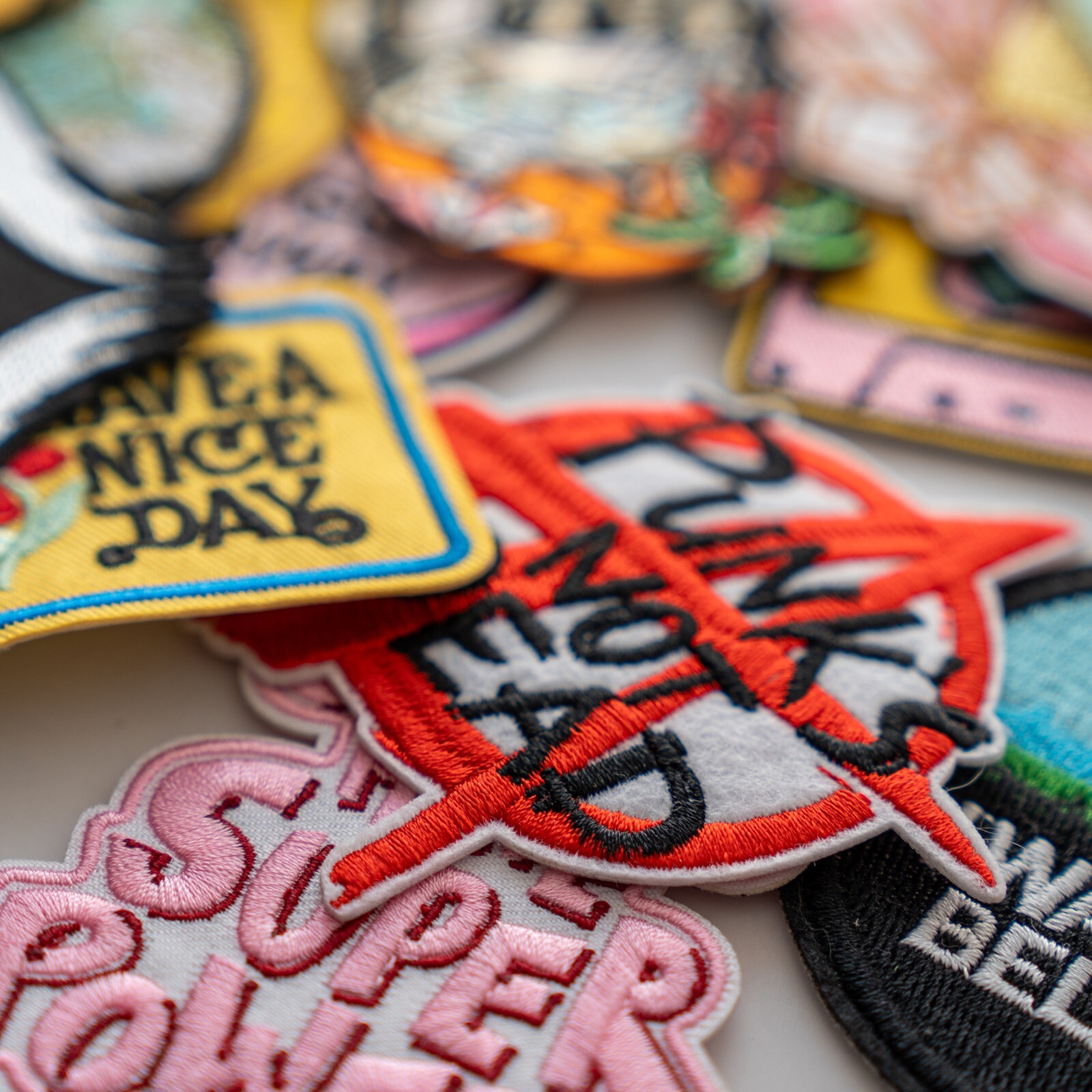 25pcs/lot Random Mix High quality Iron on Patches Fashion Embroidered USA