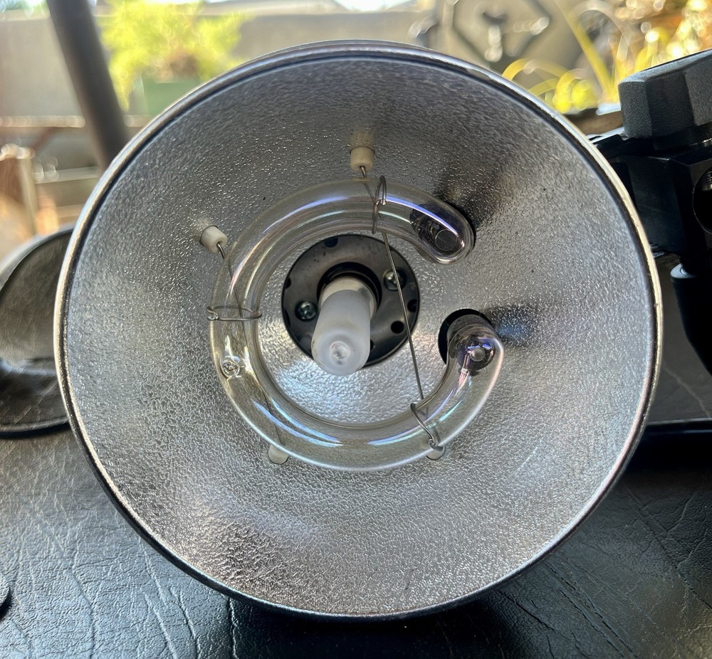 Dynalite 2040 Blower Cooled Flash Head Strobe