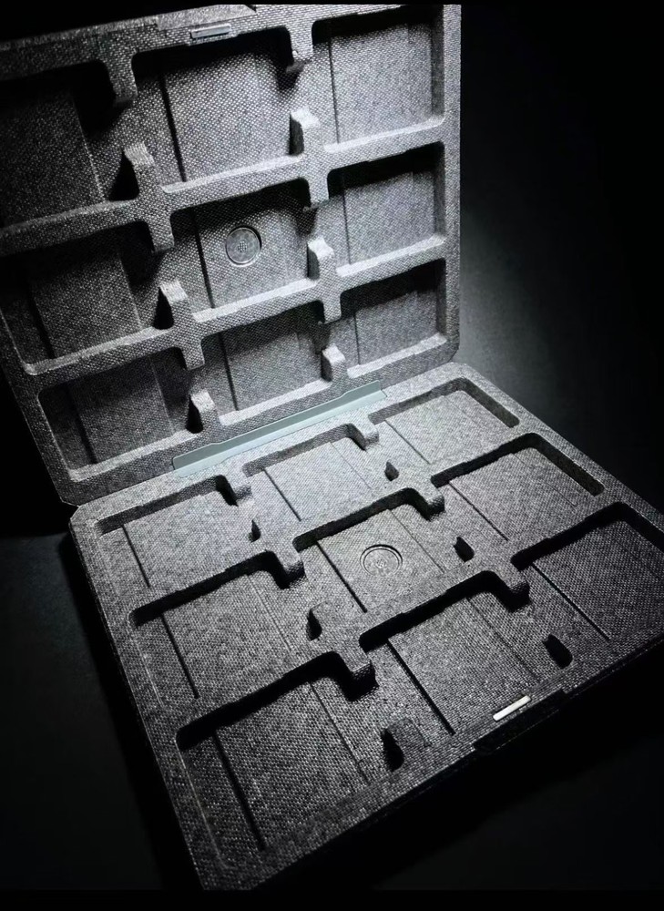 Storage Box / Protective Folder / Display Case For 18 NGC Slab Holders