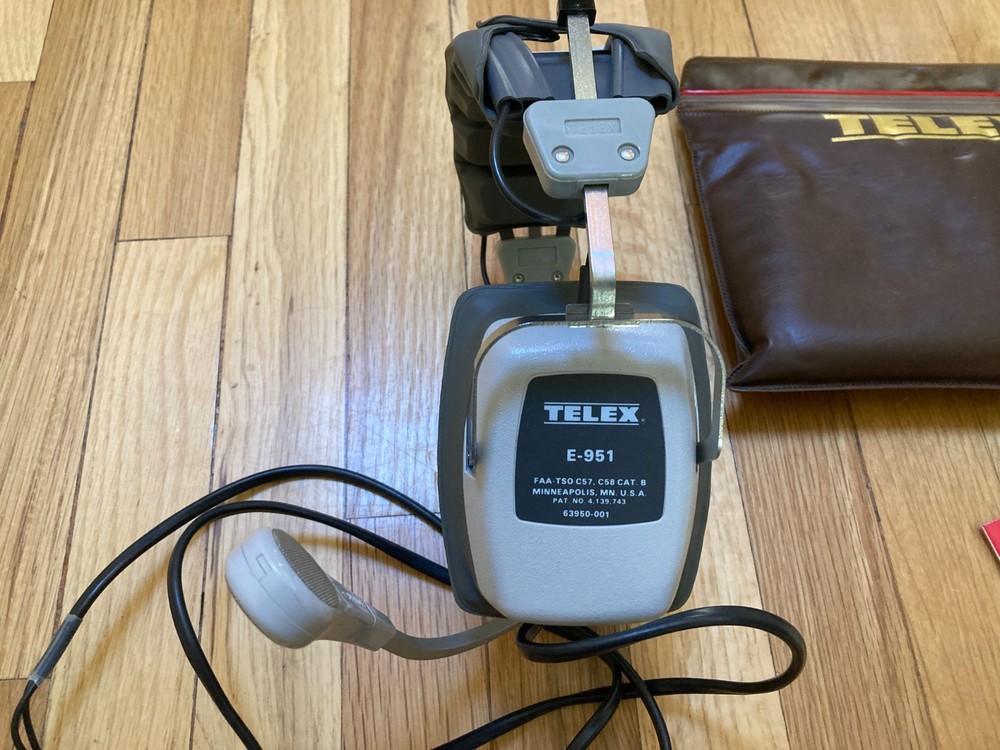 Telex E-951 Headset and NOS PT-200 Push To Talk Switch + Storage Bag