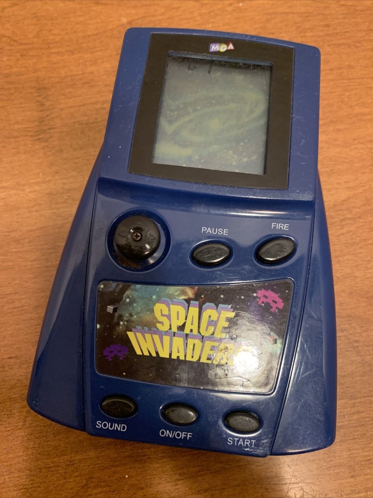 Space Invaders Handheld 2004 MGA Entertainment Taito