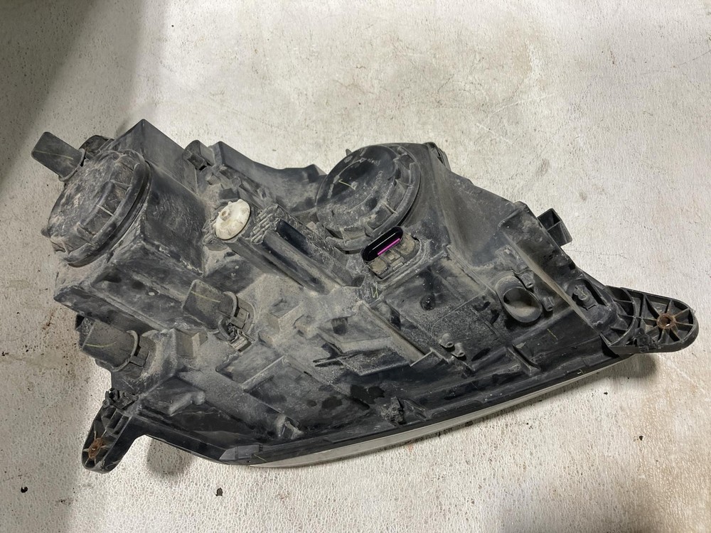 2012-2021 Peterbilt 579 Left/Driver Headlamp - Used