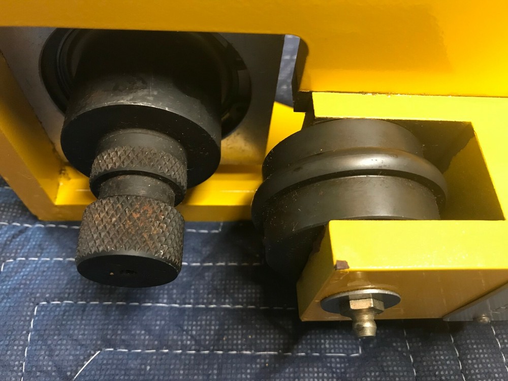 Berkley Portable Roll Groover 1 1/4 and 1 1/2